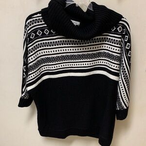 New Black and White Patterned Women's Size 2X Sweater